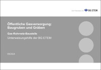 Die neue Arbeitshilfe der BG ETEM unterstützt bei der Unterweisung zum Arbeiten auf der Gas-Rohrnetz-Baustelle mit Informationen zu den Themen: Arbeitsorganisation, Herstellung von Baugruben und Gräben, tragbare Leitern als Verkehrsweg und als Arbeitsplatz, Gefährdungen durch Baumaschinen, Arbeitsplätze und Verkehrswege im Grenzbereich zum Straßenverkehr.